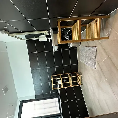 Apartment Julius Cesar Berlin