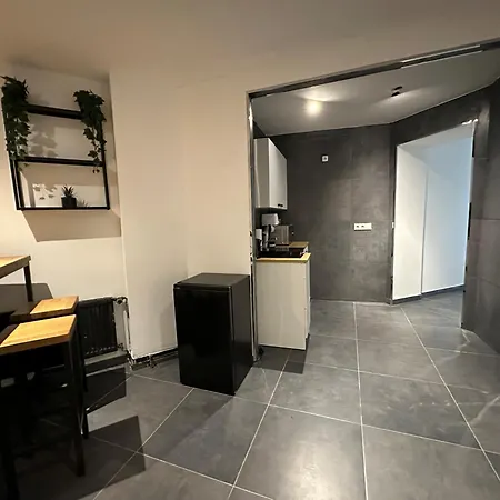 Apartment Julius Cesar Berlin