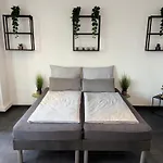Julius Cesar Mit Private Sauna & Whirlpool 아파트 베를린