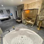 Julius Cesar Mit Private Sauna & Whirlpool * Berlin