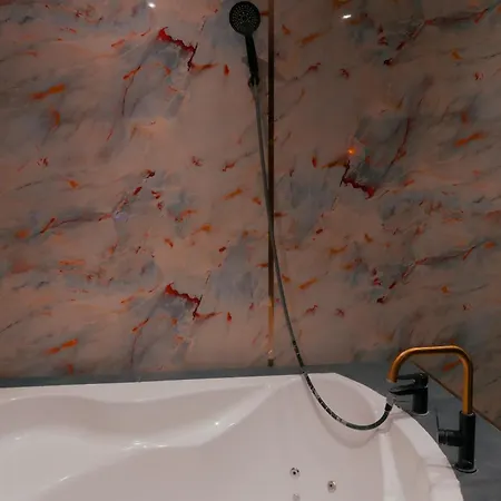 Apartament Julius Cesar Mit Private Sauna & Whirlpool Berlin