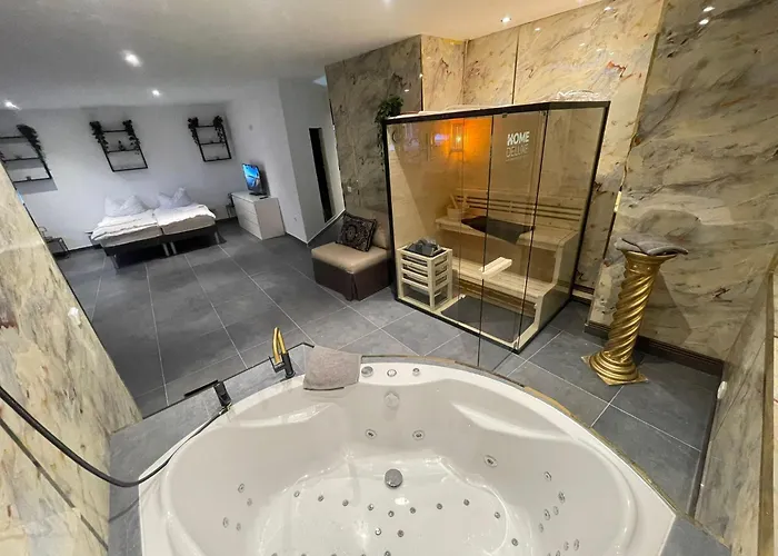 Julius Cesar Mit Private Sauna & Whirlpool * Berlim