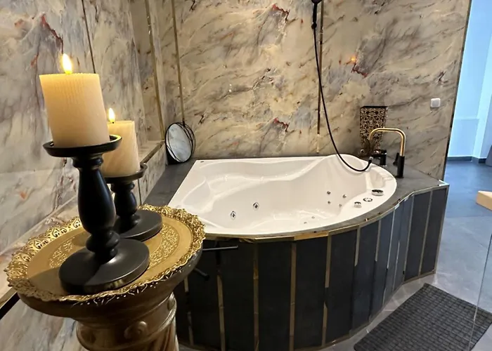 Julius Cesar Mit Private Sauna & Whirlpool Berlim