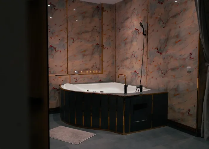 Julius Cesar Mit Private Sauna & Whirlpool Apartamento Berlim