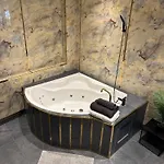 Julius Cesar Mit Private Sauna & Whirlpool
