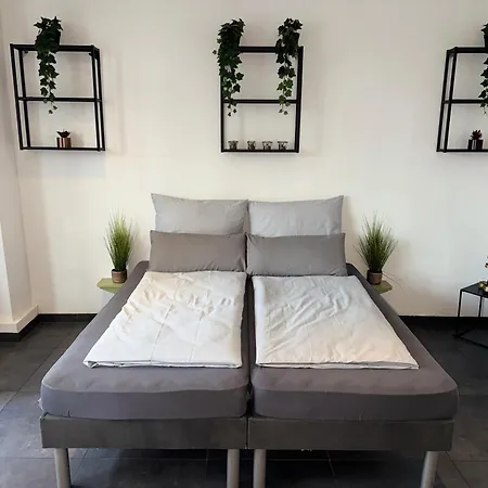 Julius Cesar Mit Private Sauna & Whirlpool Appartamento Berlino